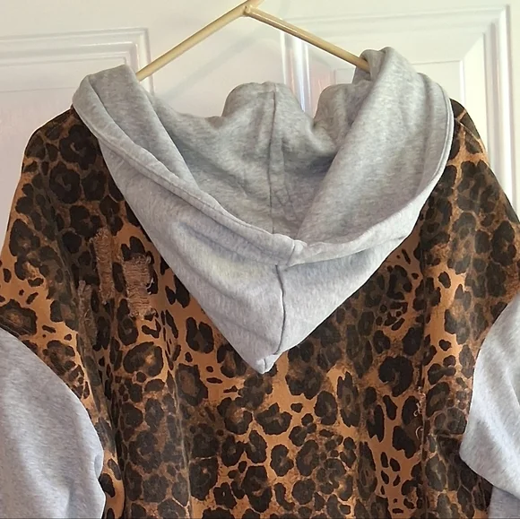 Leopard Print Denim Jacket with Gray Sleeves - Picture 4 of 10